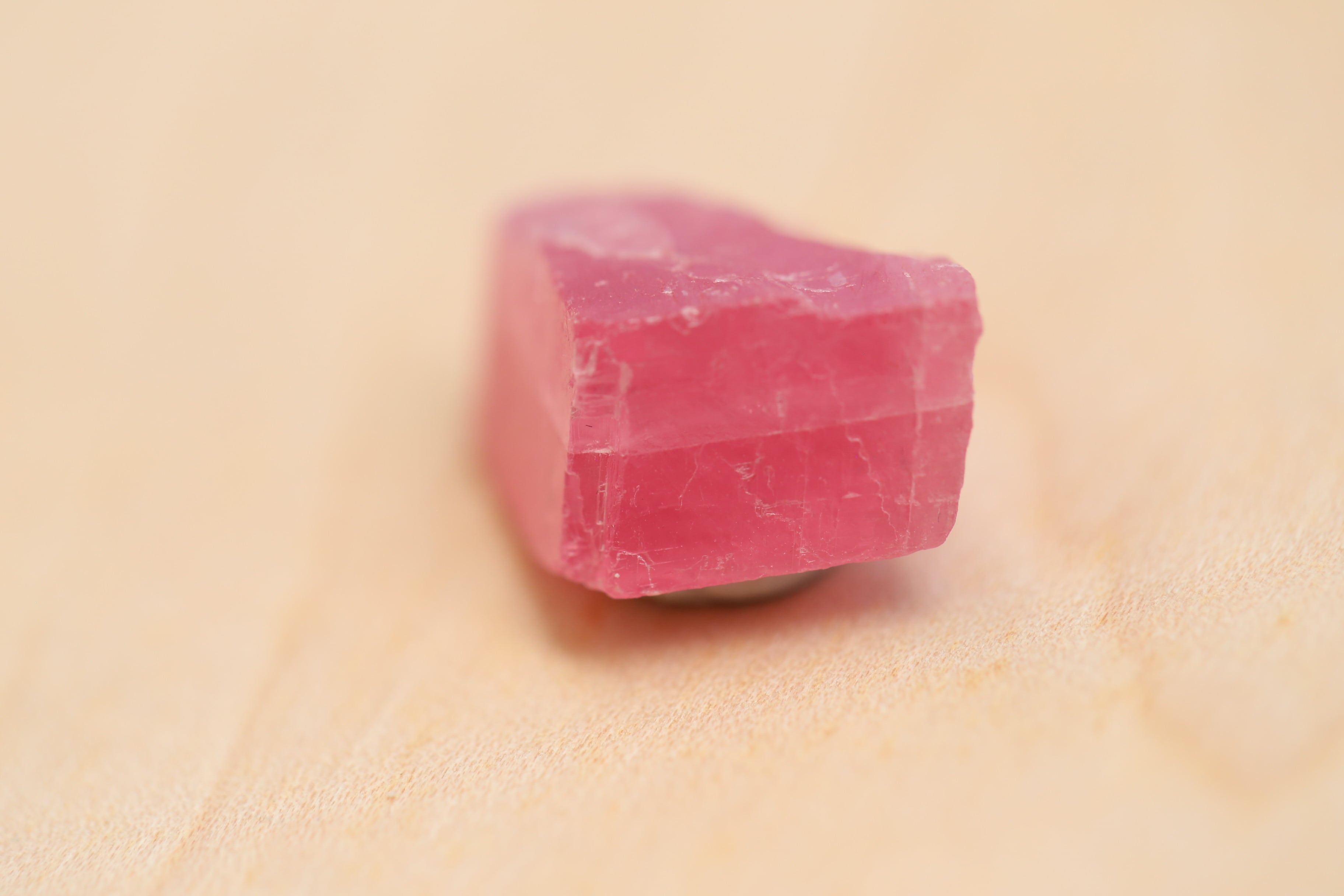 ロードクロサイト 29 水晶 共生 鉱物 標本 原石 フロー ライト 紫 原石