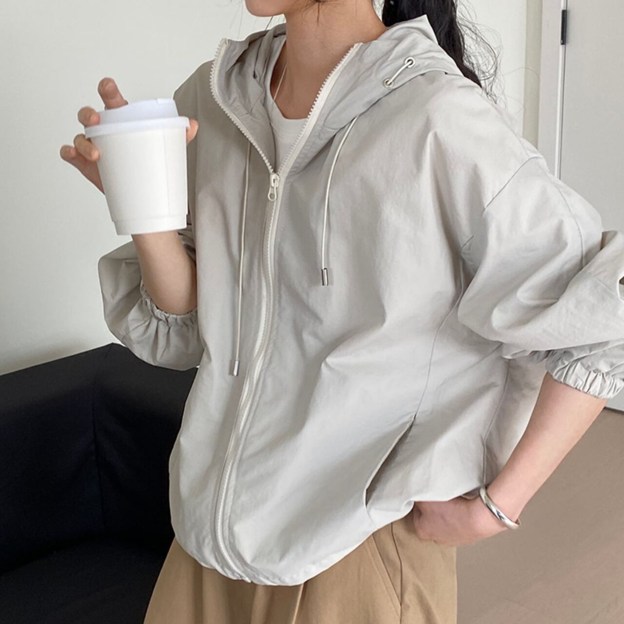 ボリュームスリーブライトパーカー a0443