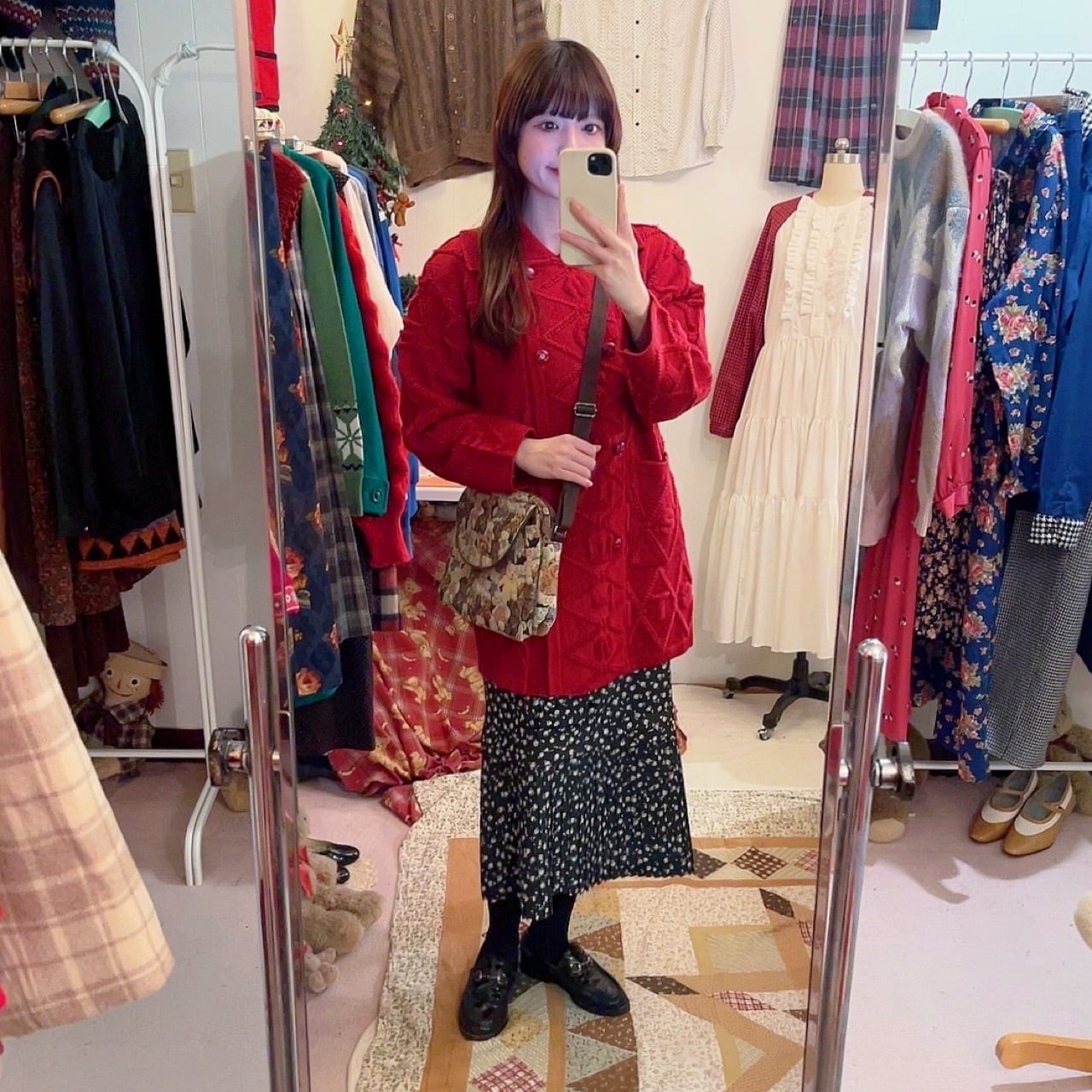 red diamond pattern double button knit