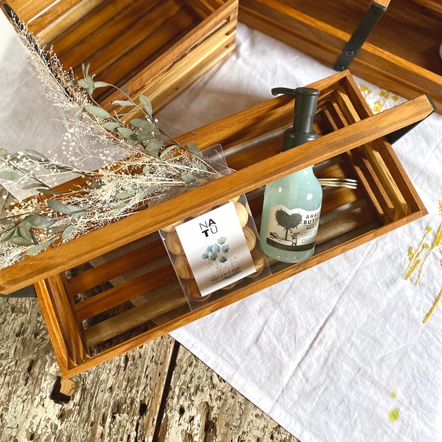 チーク材とアイアンの組み合わせのツールボックス　B