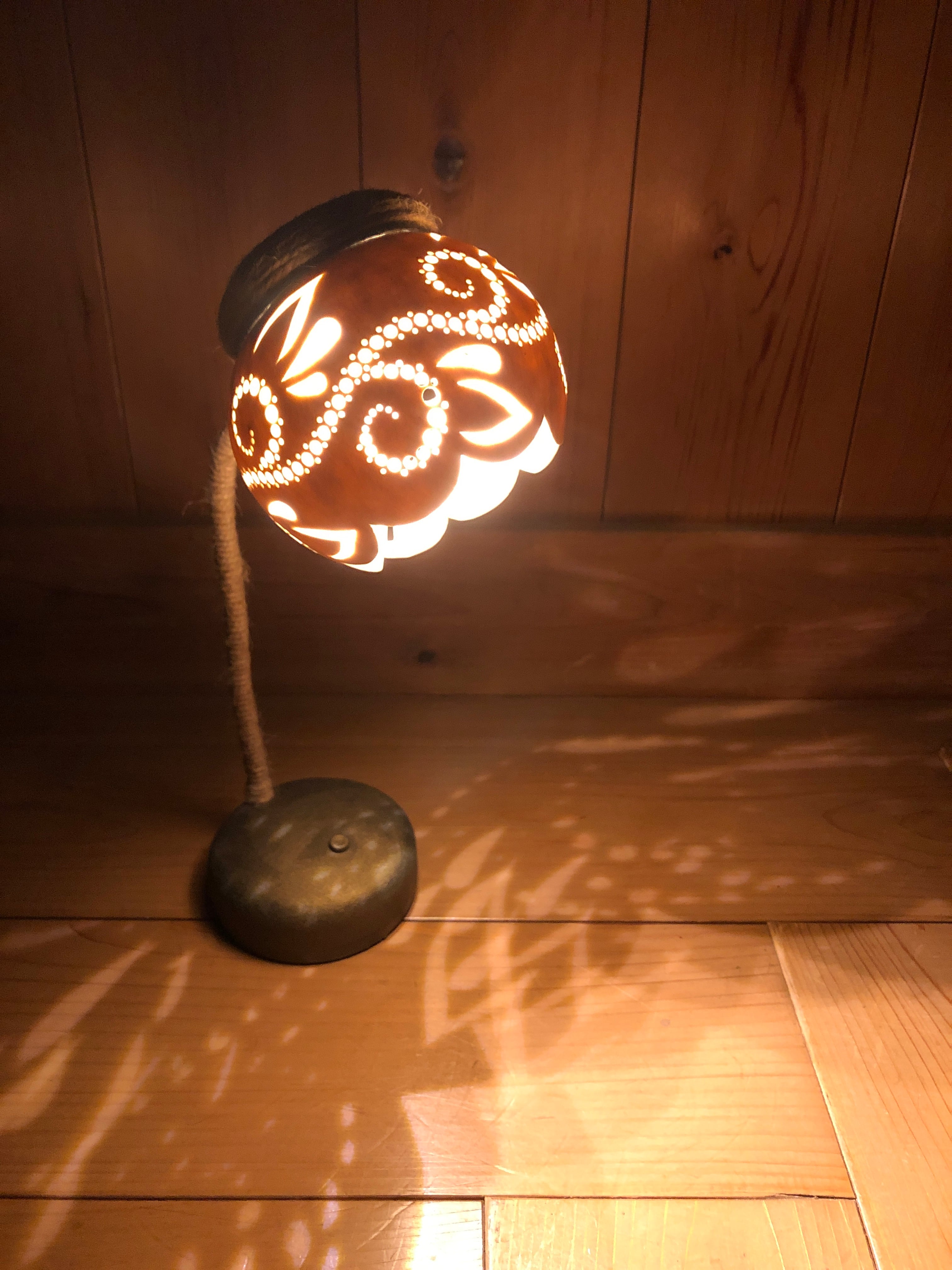 天然のひょうたんランプとLEDライト台付き 【公式通販】