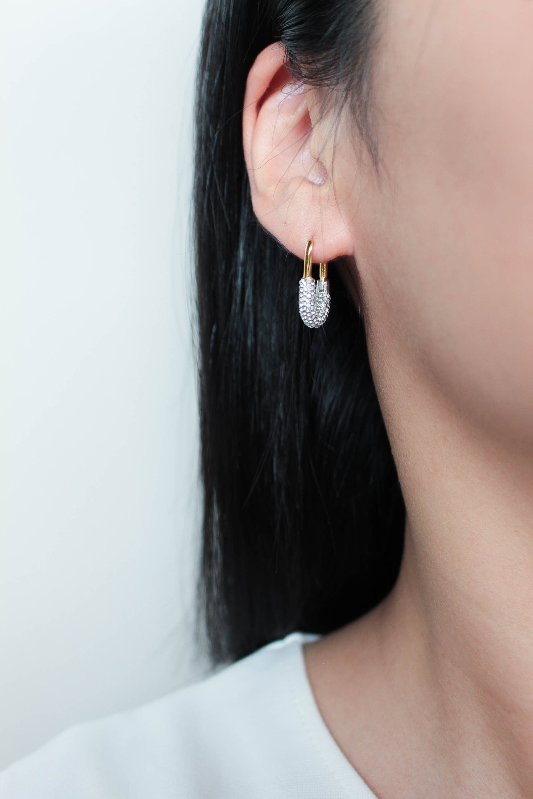 Mini Zircon U Hoop Pierce | 金属アレルギー対応のアクセサリー ebine
