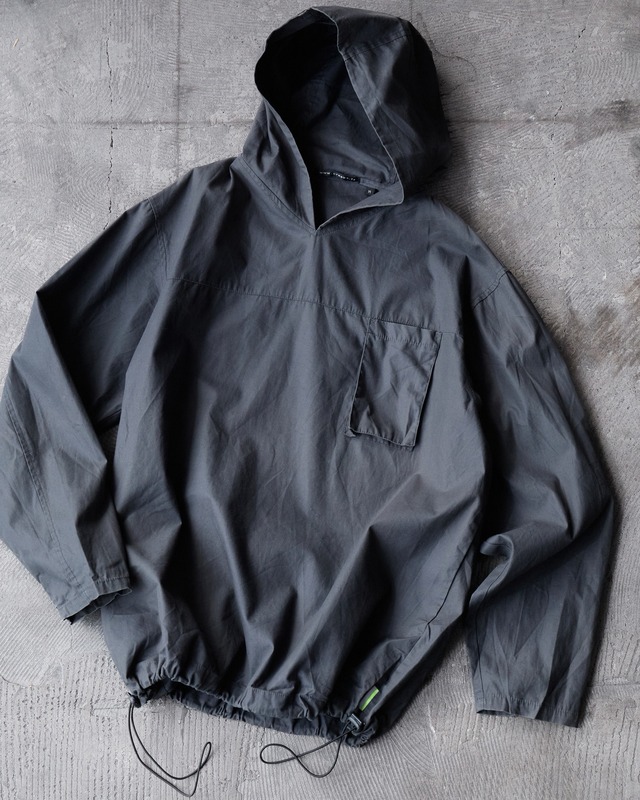 minimal design cotton pullover anorak / vertical chest pocket & drawcord hem / From FRANCE