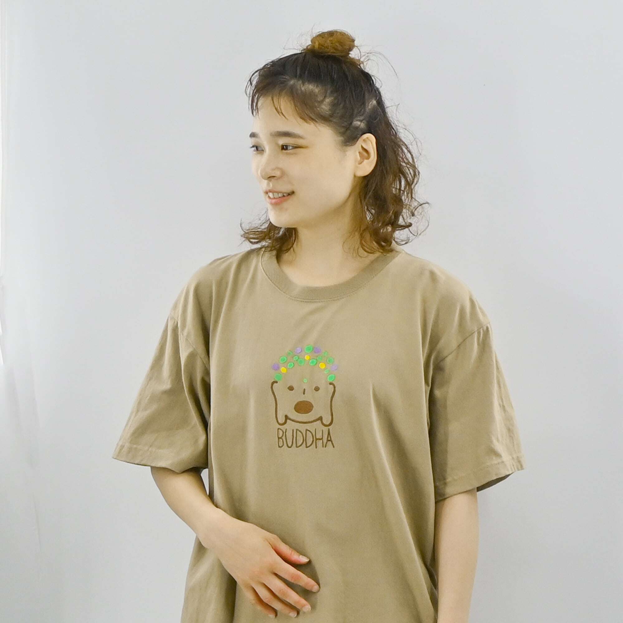 BUDDHA らほつ Tシャツ (刺繍) 6.2oz ブラック/サンドカーキ | BOSATSU