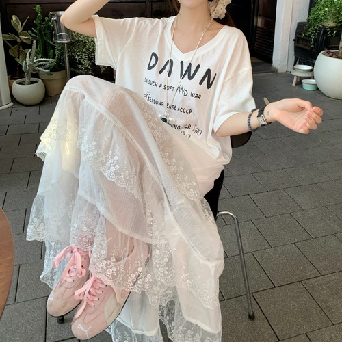 【2点セット】グラフィックルーズTシャツ＋シアーレースティアードスカート ・69229