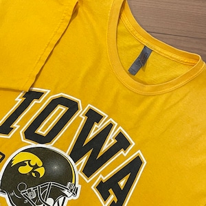 【OURAY】カレッジ アイオワ大学 Tシャツ IOWA ビッグロゴ アーチロゴ アメフト Lサイズ US古着 アメリカ古着