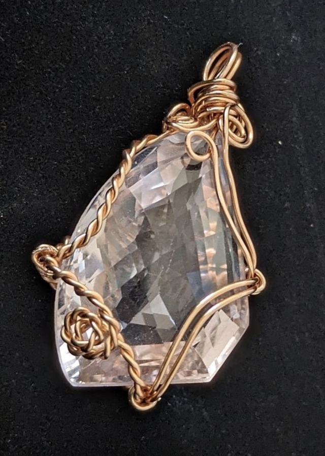 ∞うっすらピンクアメジスト水晶ペンダントトップ