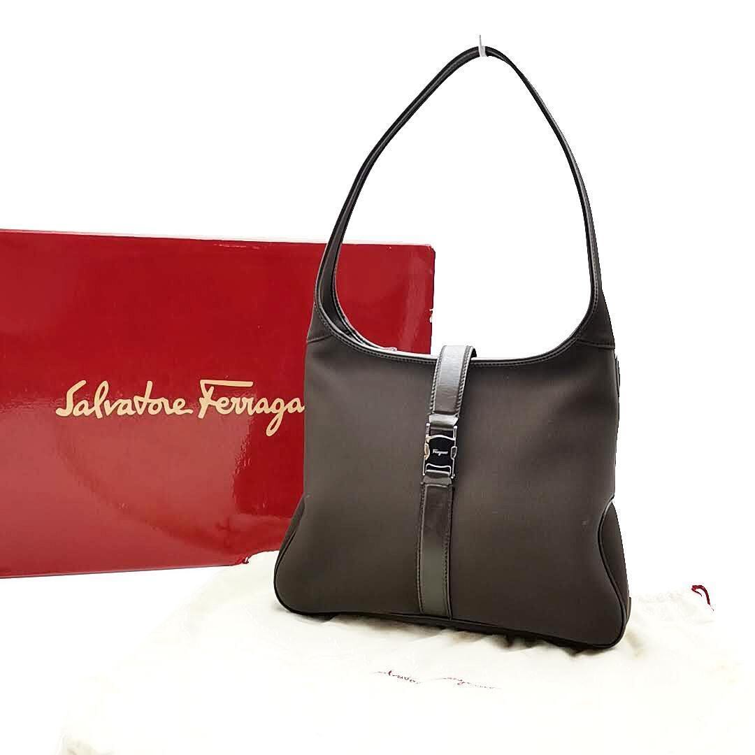 美品★ Salvatore Ferragamo フェラガモ ワンショルダーバッグ