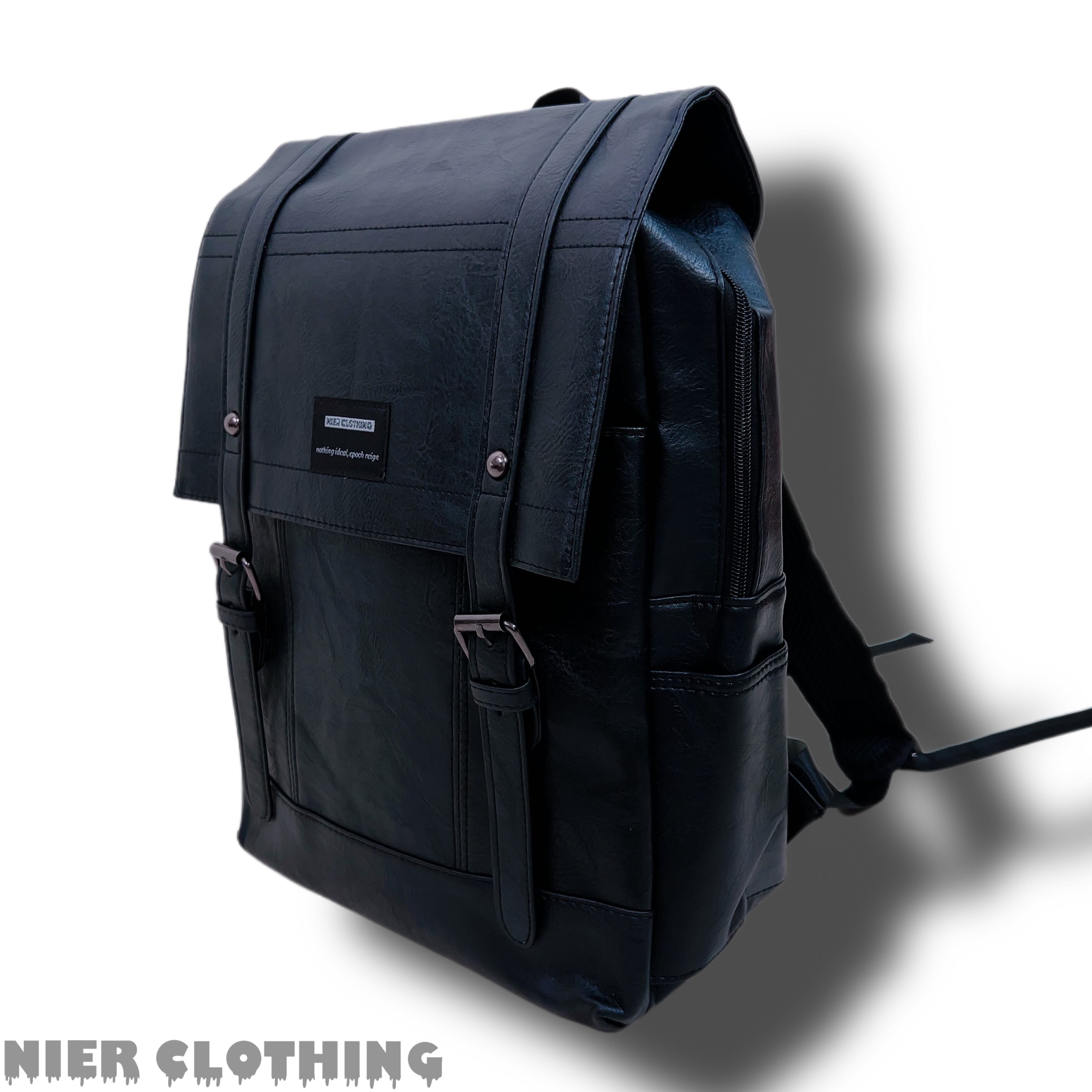 NieR 7POCKET PUレザー大容量BACKPACK