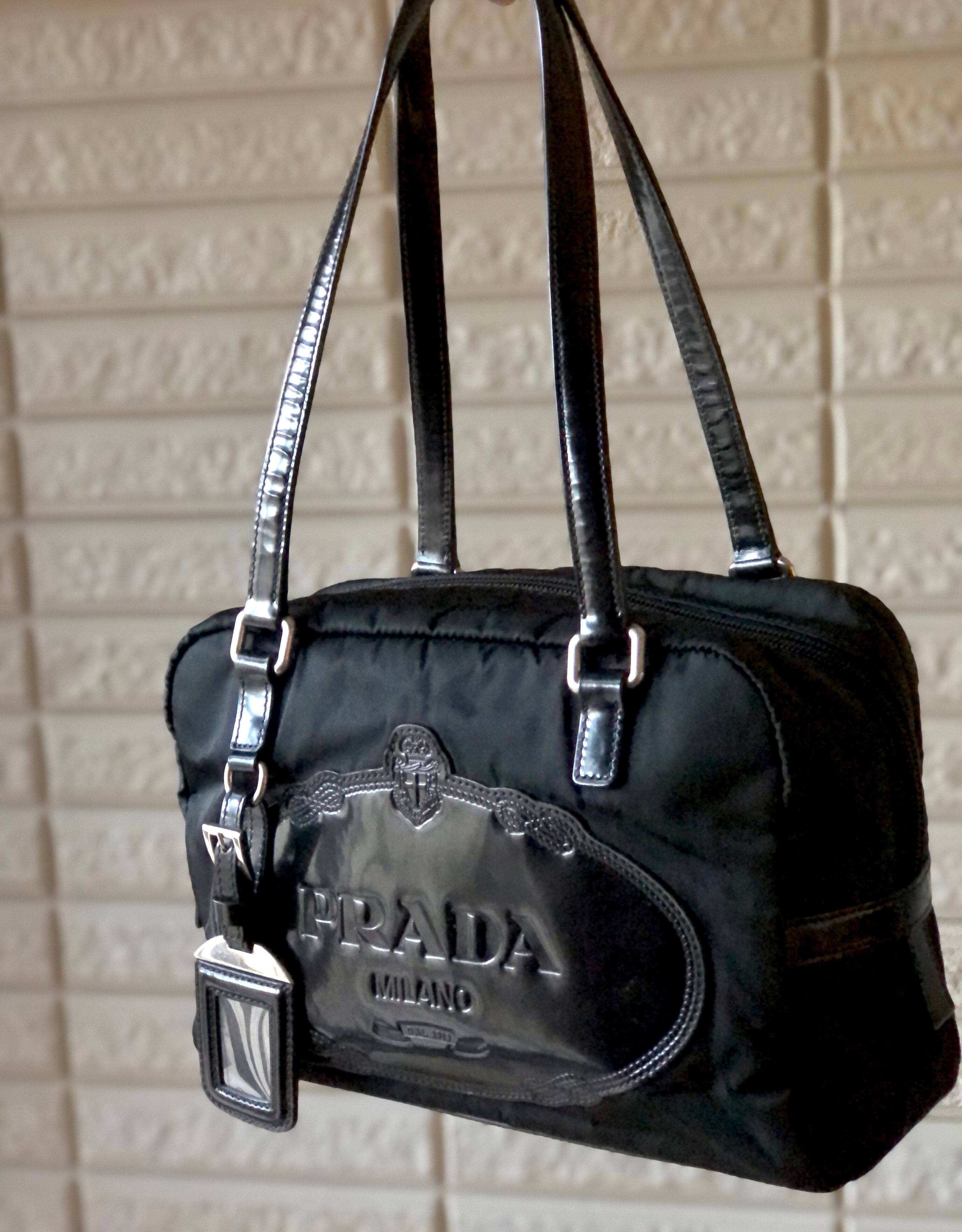 PRADA プラダ　ロゴ型押し　ナイロン×レザー　カデナ　ミニボストン　ハンドバッグ　ブラック　vintage　ヴィンテージ　オールド　4nu3rc