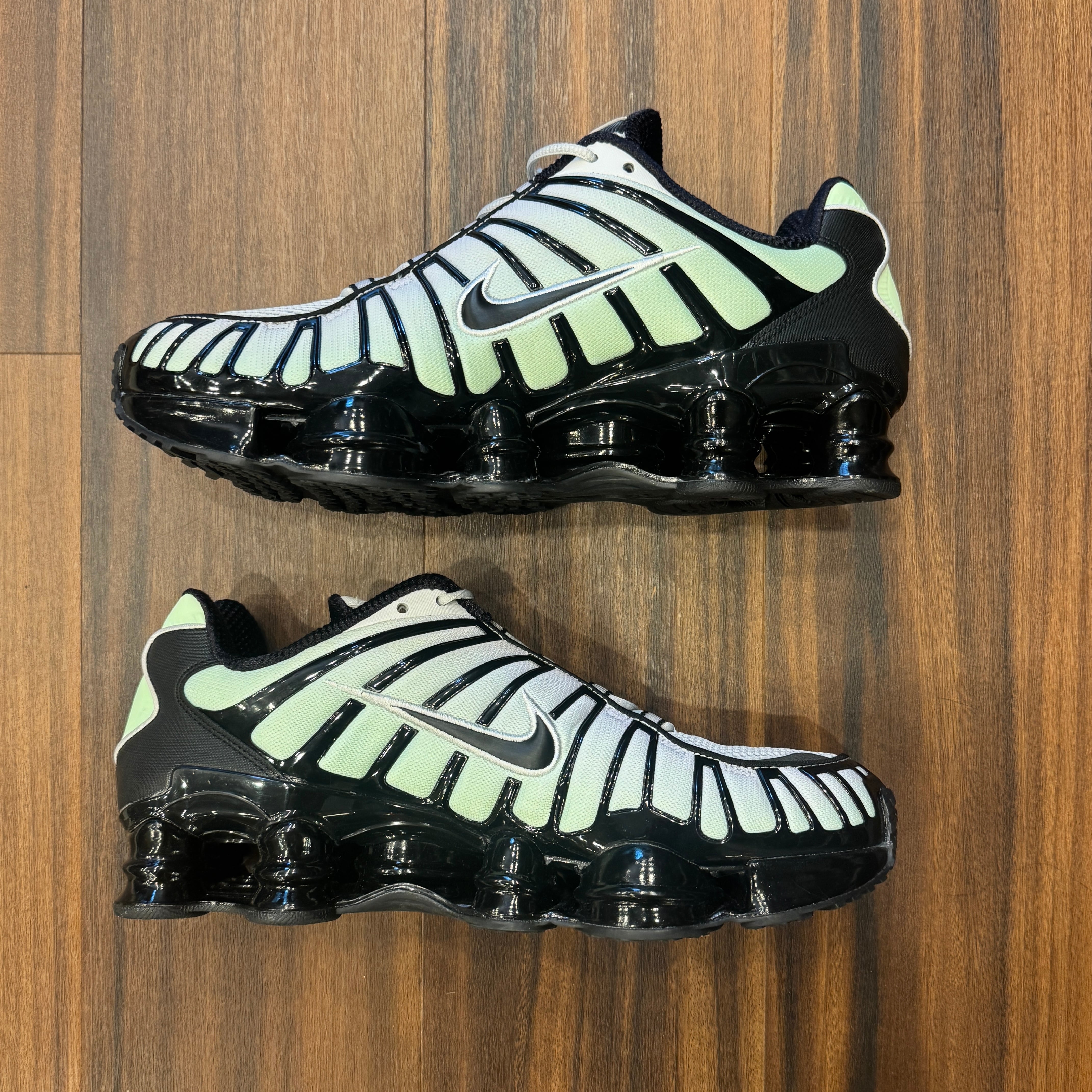 SNEAKER | safarionline