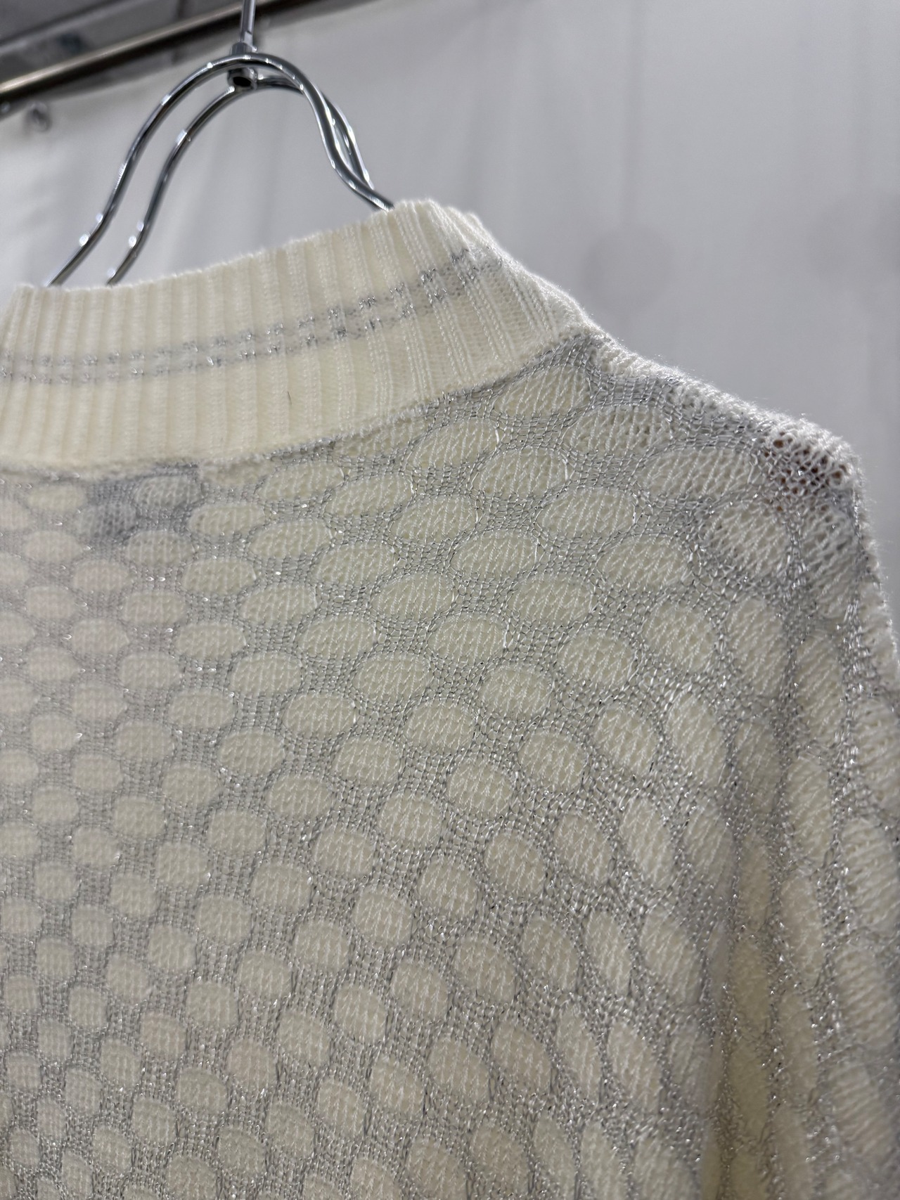 silver design knit