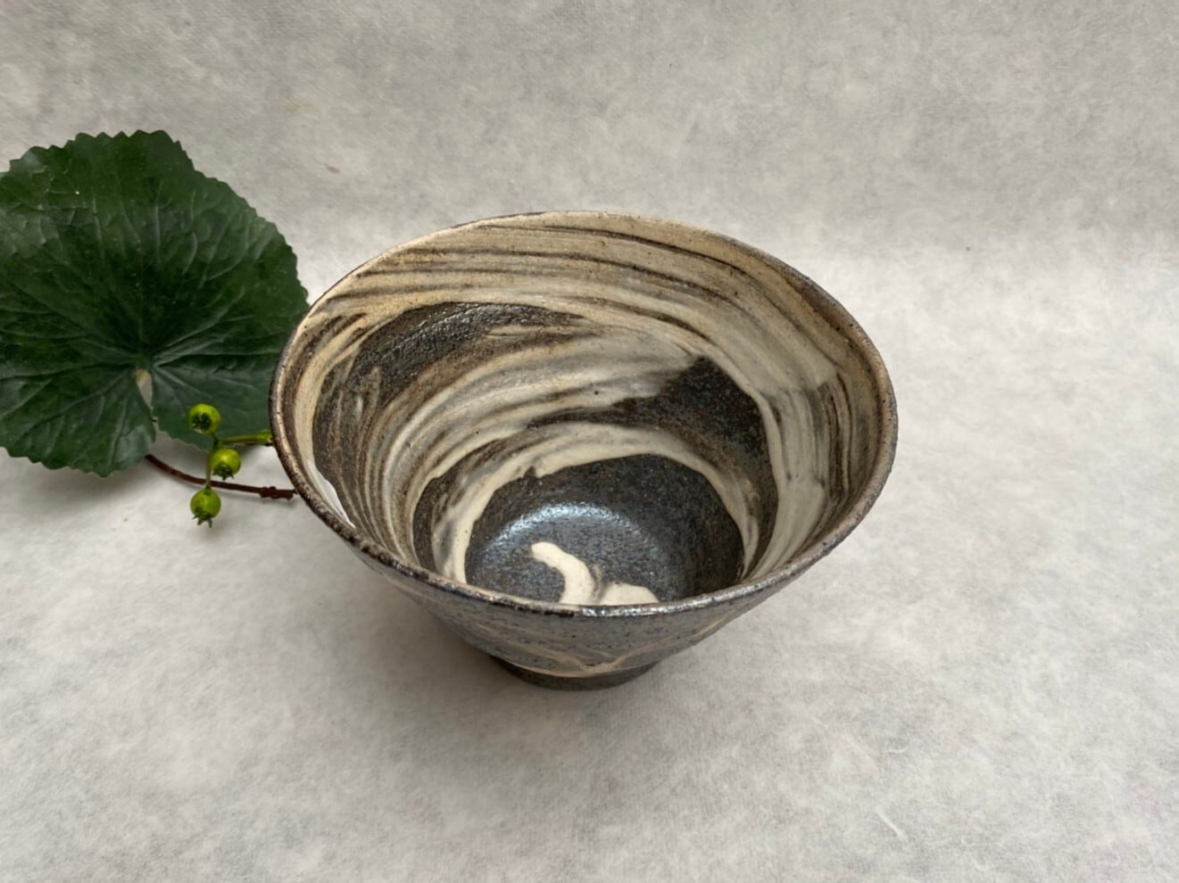 再入荷】丼 S (650 cc) 焼締 白刷毛 | TSUNE;田中恒子の器 オンライン
