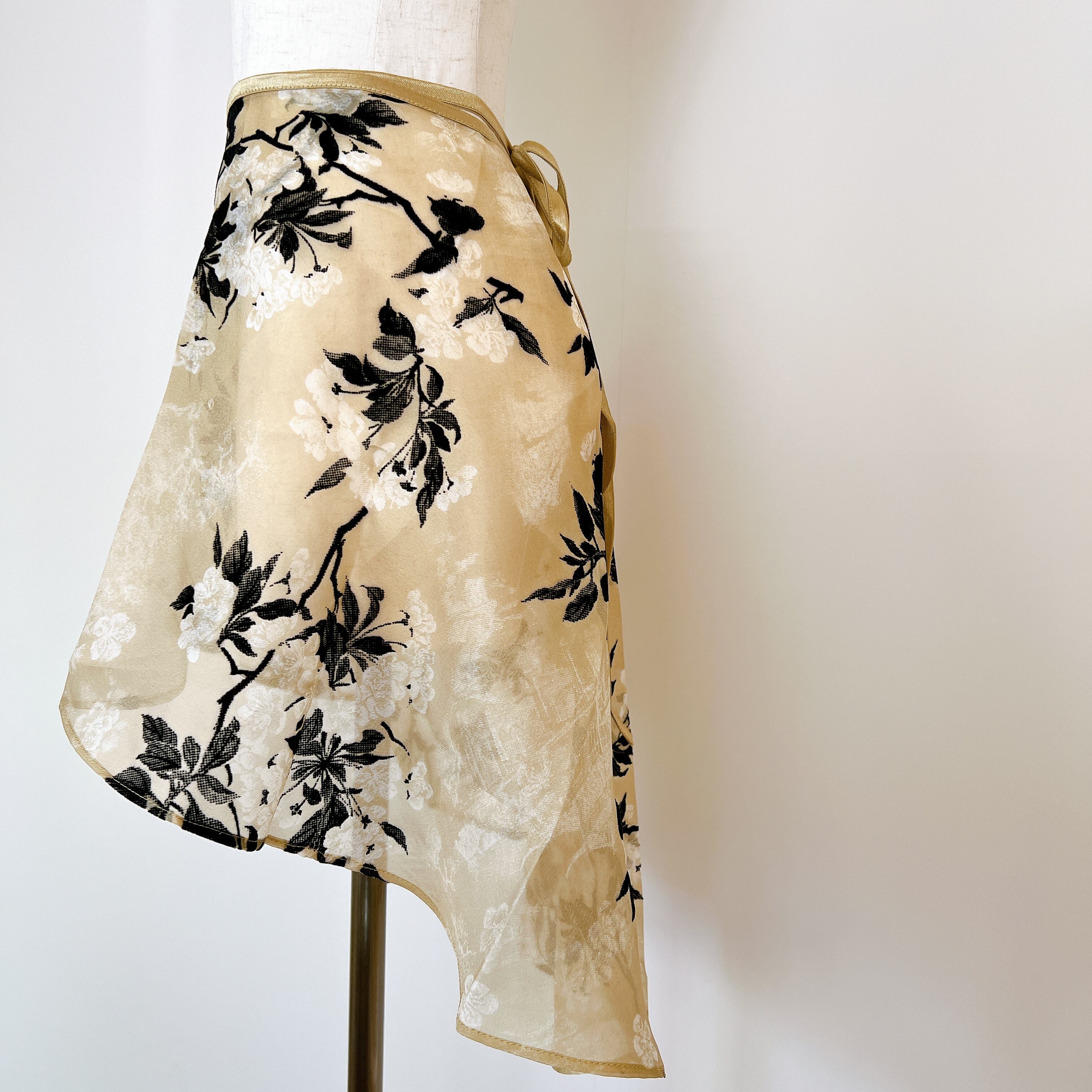 ベロアフロッキー×シアー 花柄巻きスカート | バレエショップSnowflake  