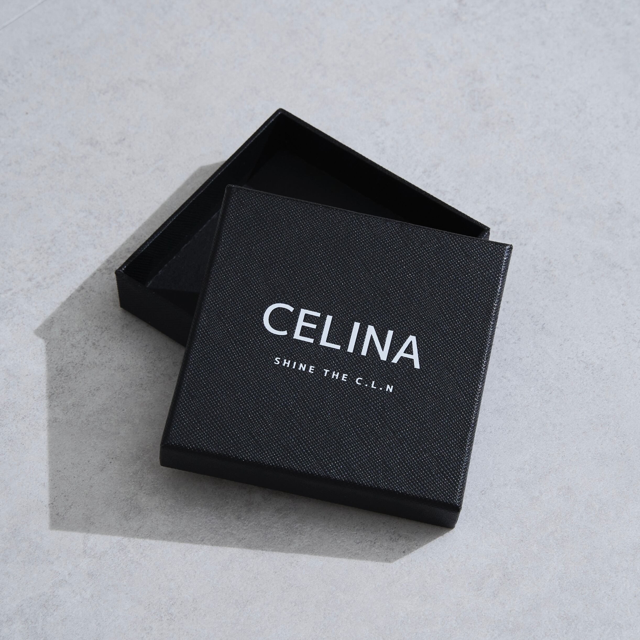 Bangle - バングル | CELINA Bangle - バングル | CELINA