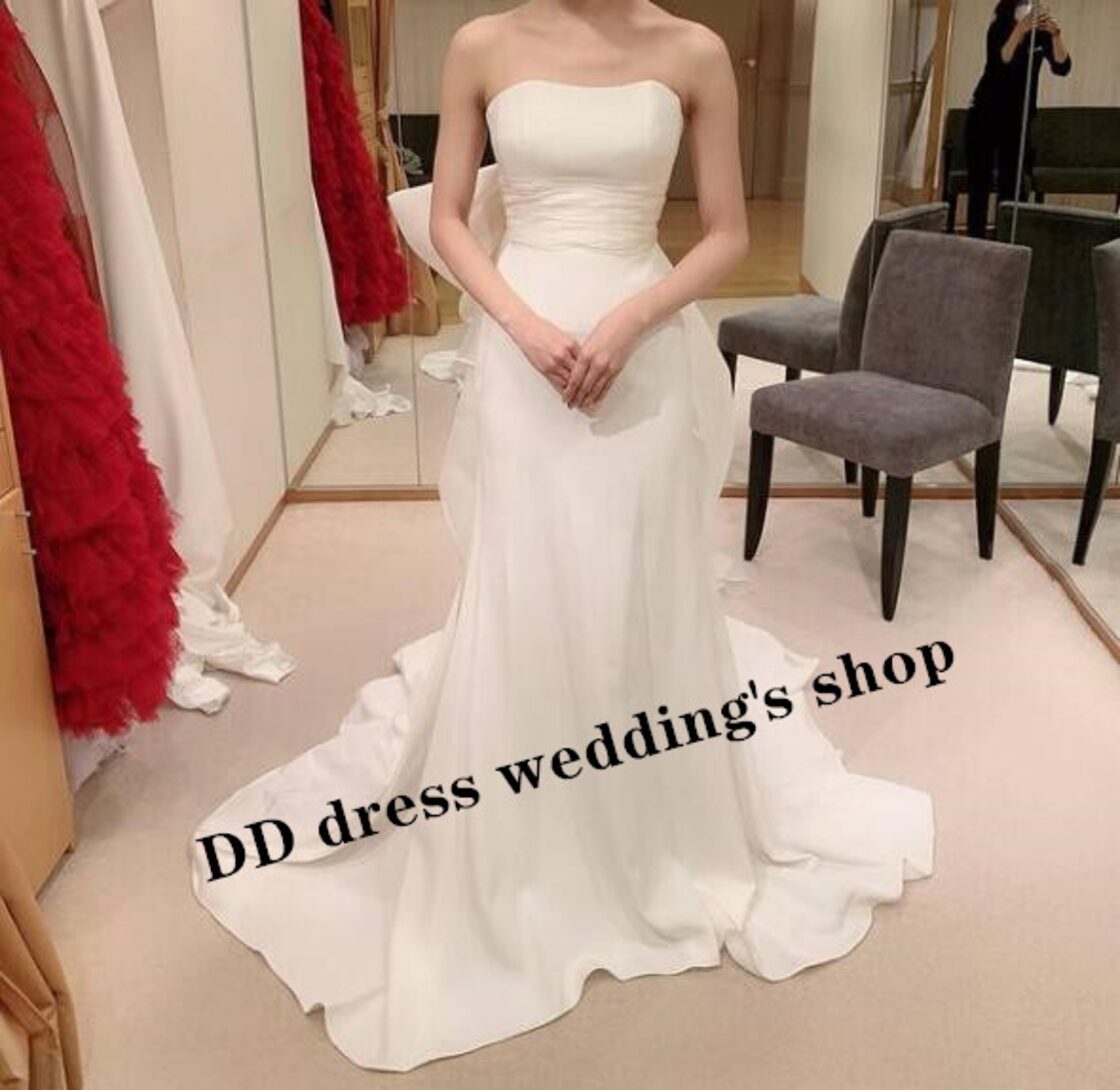 上品！ ベアトップ 華やかなトレーン ウエディングドレス 取り外し可能  