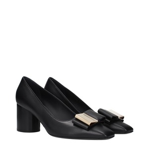 FERRAGAMO フェラガモ レディース パンプス レザー ブラック