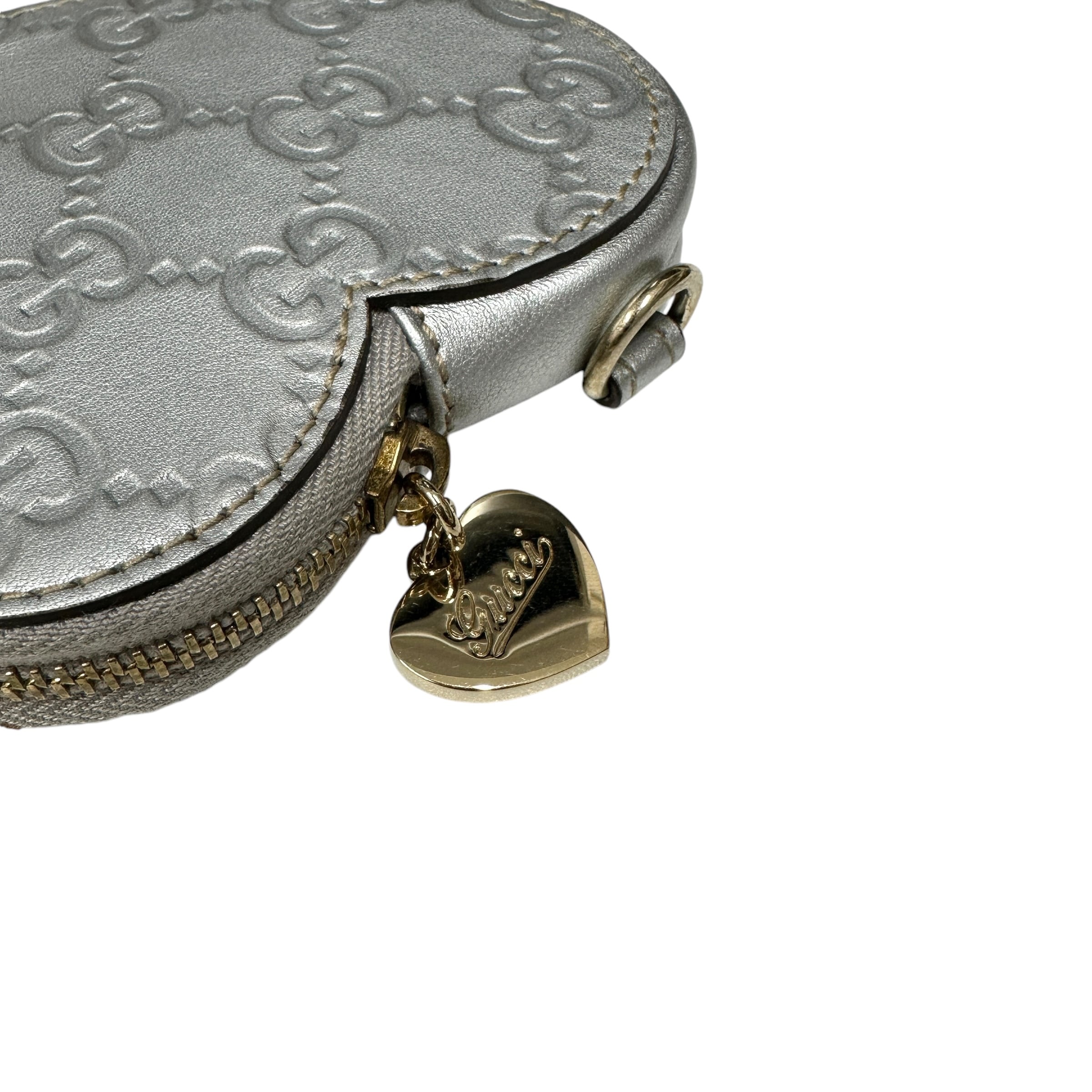 中古】GUCCI グッチハートコインケースシルバー 【公式通販】