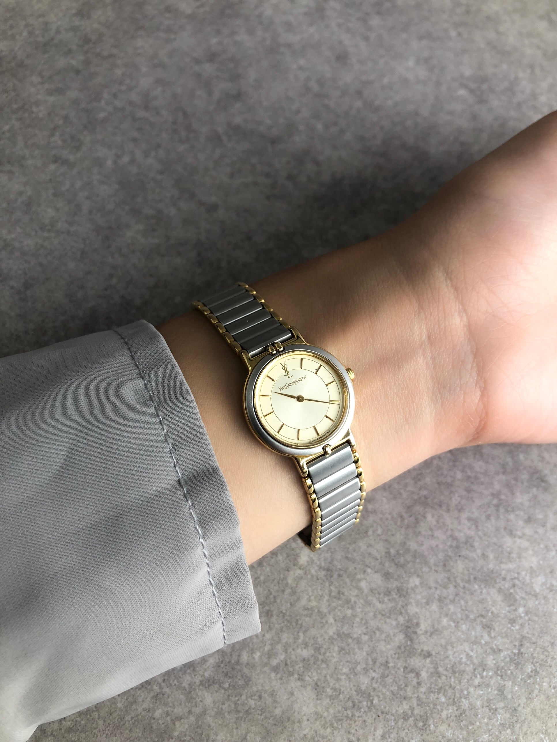【YSL】イヴサンローラン y2K ヴィンテージ　腕時計 シルバー 稼働品 YSL】イヴサンローラン y2K ヴィンテージ 腕時計 シルバー 稼働