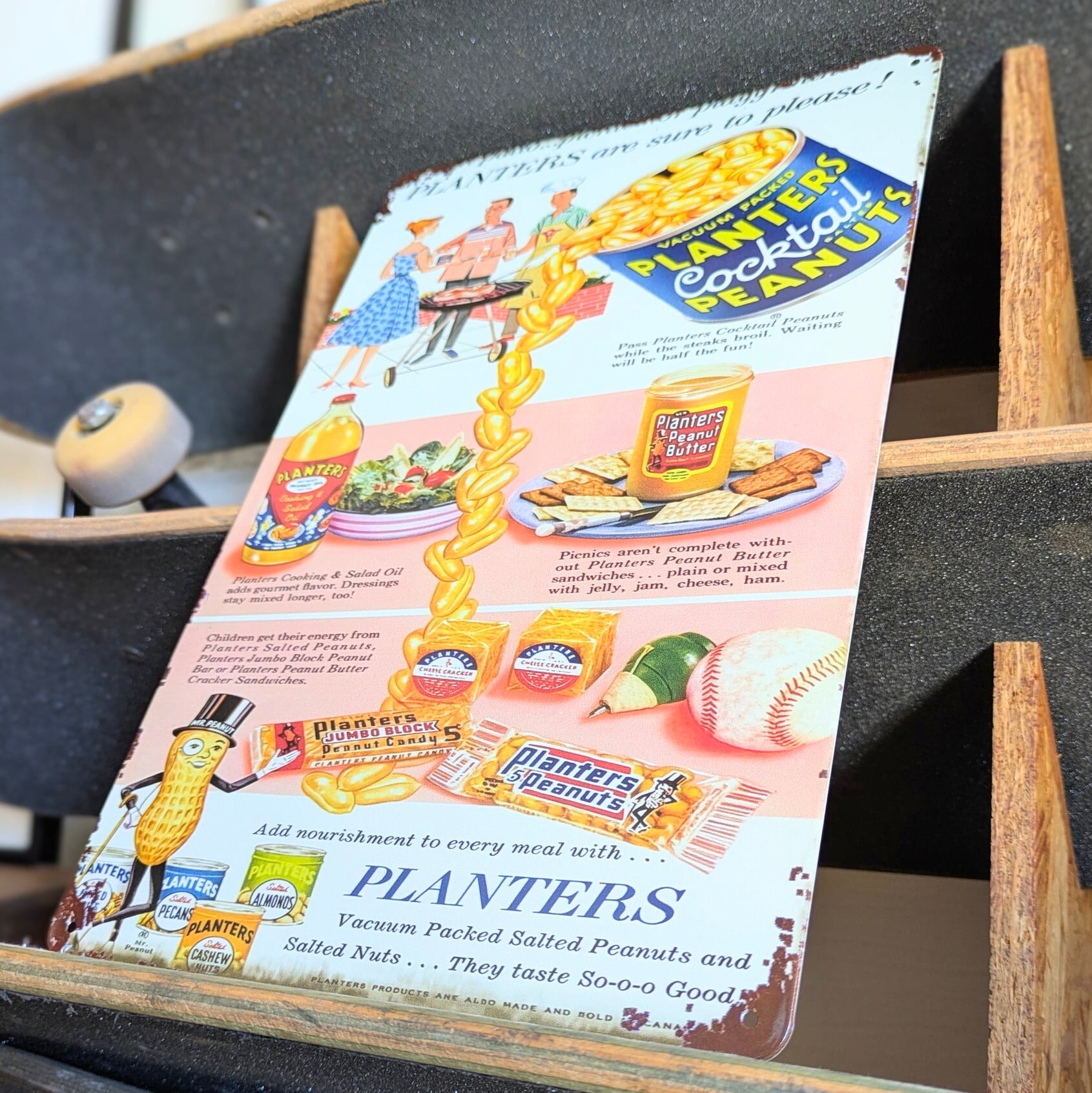 送料無料!ちょうどいいブリキ看板【 Mr.ピーナッツ / Planters 】 METAL SIGN / メタルサイン / ブリキ看板 / サインボード / ビンテージ加工 〚アメリカン雑貨 アメトイ〛