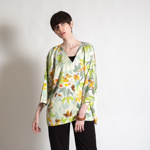 #150 Kimono Blouse made from japanese silk kimono