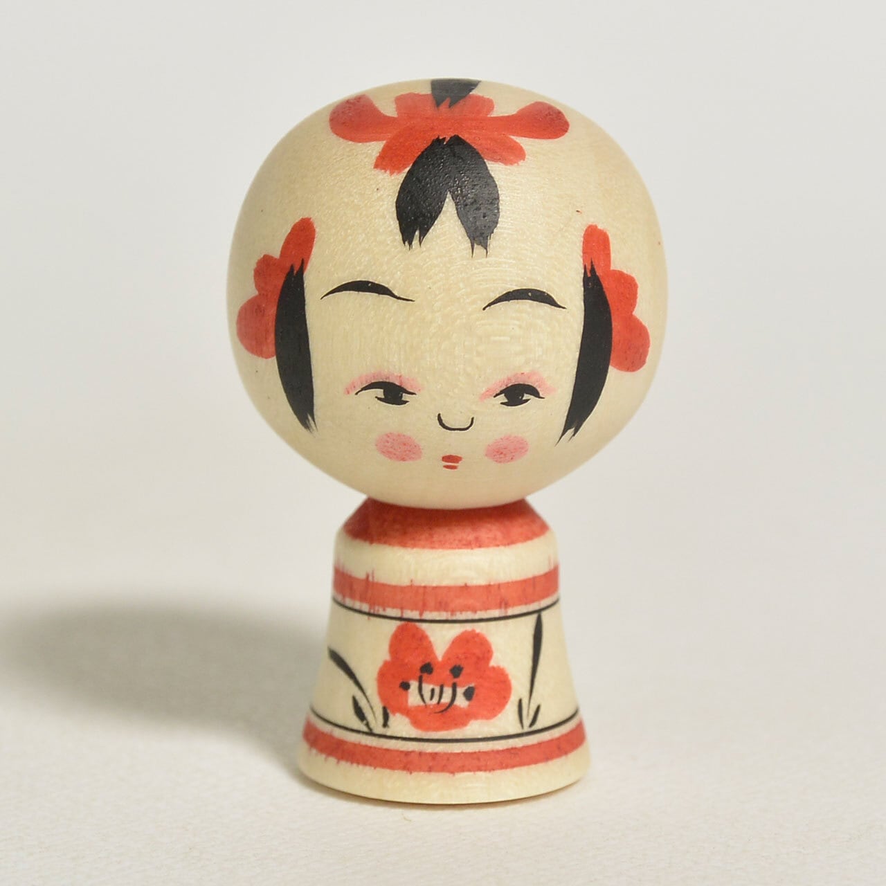 小寸こけし（ミニこけし） 約1寸 約3.5cm 鈴木明 工人（作並系）#2553