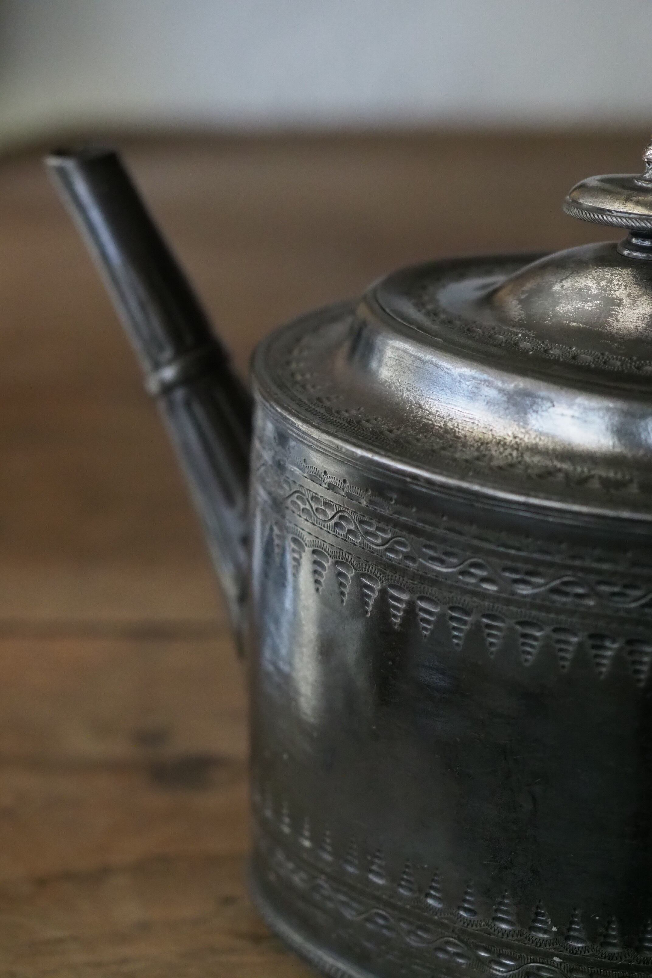 装飾用に、模様入りピューターティーポット-antique pewter tea pot