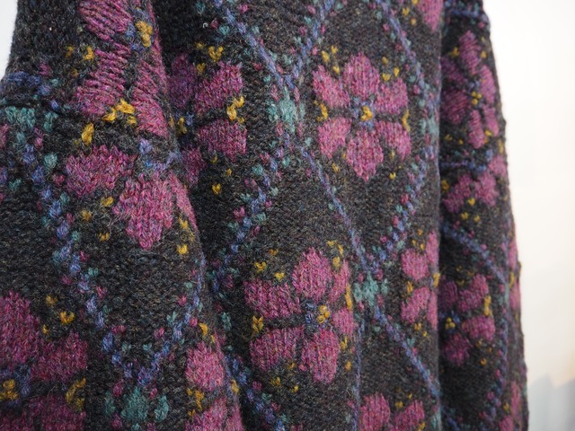 AMERICA L.L.Bean flower crew knit