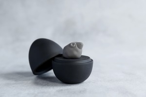 アロマディフューザー誕生シリーズ「黒卵〜ひつじ／干支」・・・スウセラ（sucera）