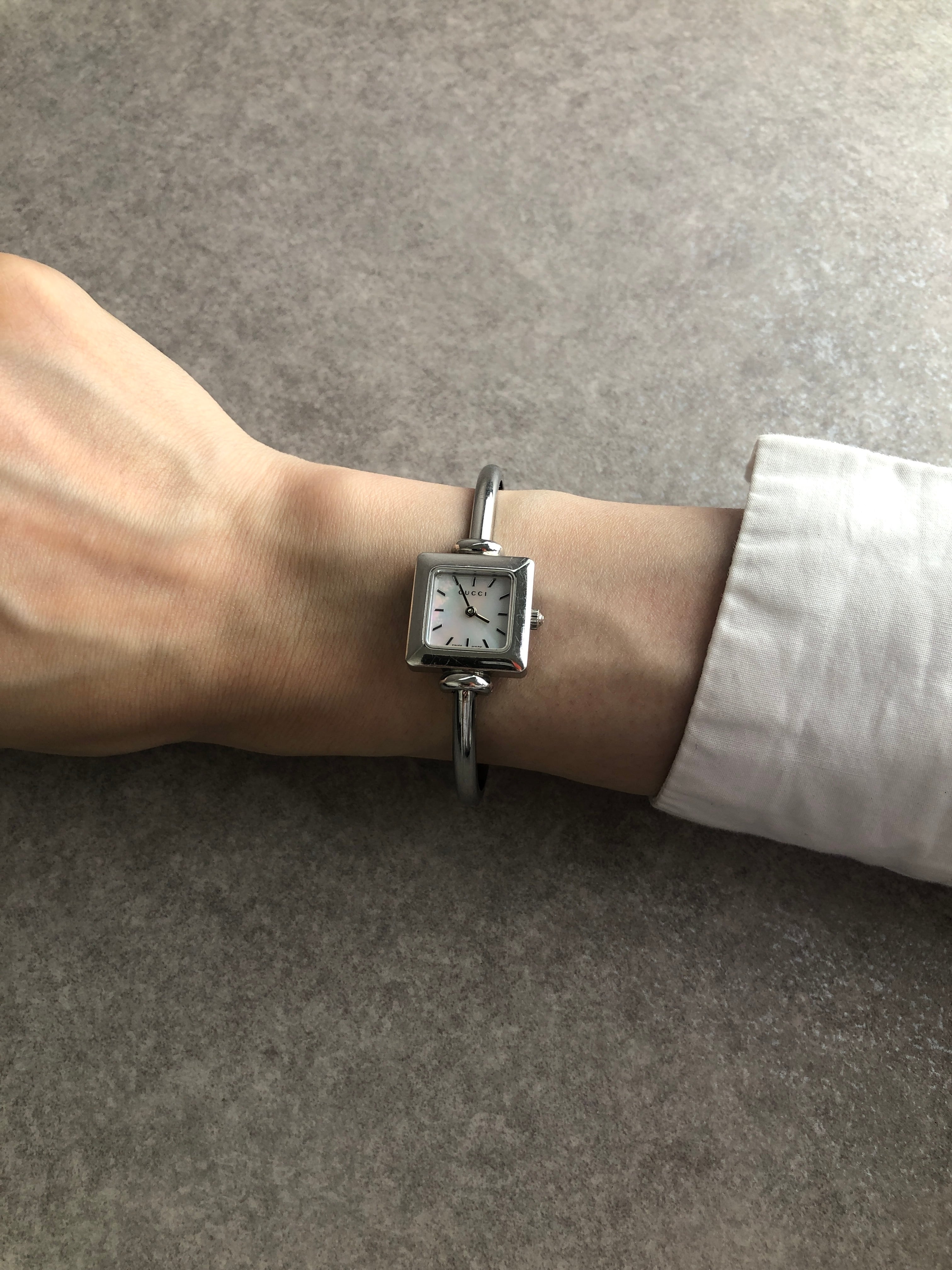 GUCCI グッチ 腕時計 シルバー ステンレススチール 1900L バングル
