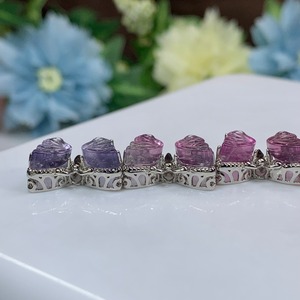 在庫処分セール☆1.10個セット☆フローライト蝶々・縦横貫通穴☆パーツ