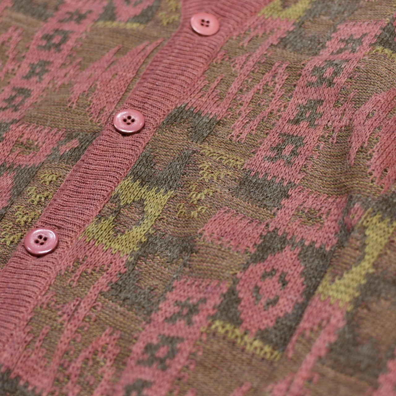design acryl cardigan