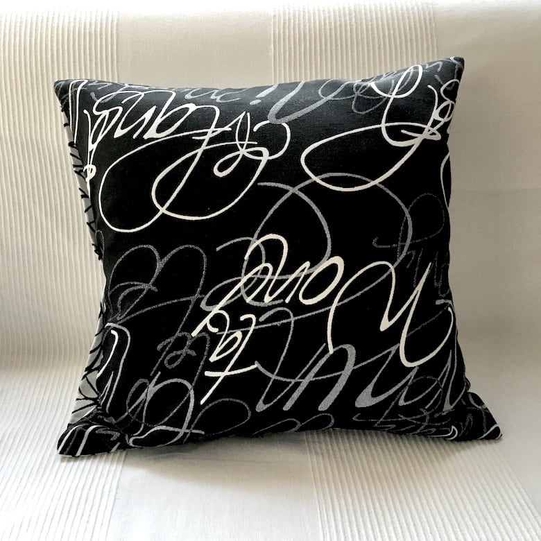 新品 HOTEL SLY アルファベット クッション 枕 立体文字 生地 美品 GlamClip Original イタリア製生地アルファベット柄クッションカバー