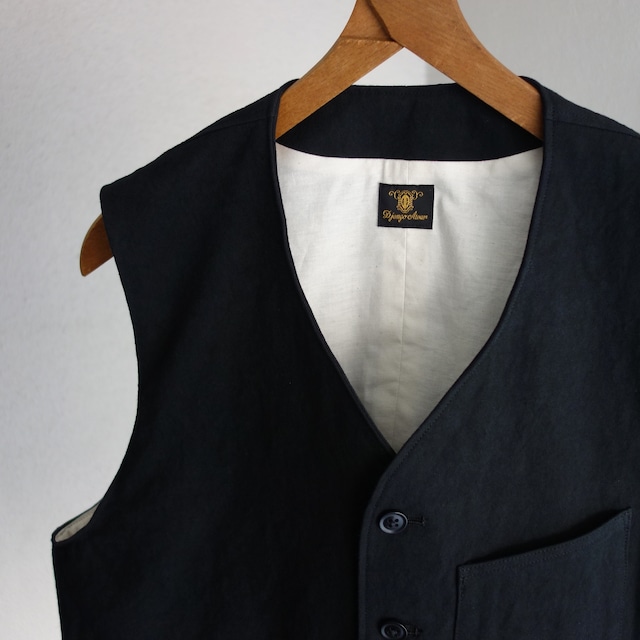 da classic vest / black