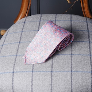 5-Fold Printed Silk Tie:flower pink 1901-25