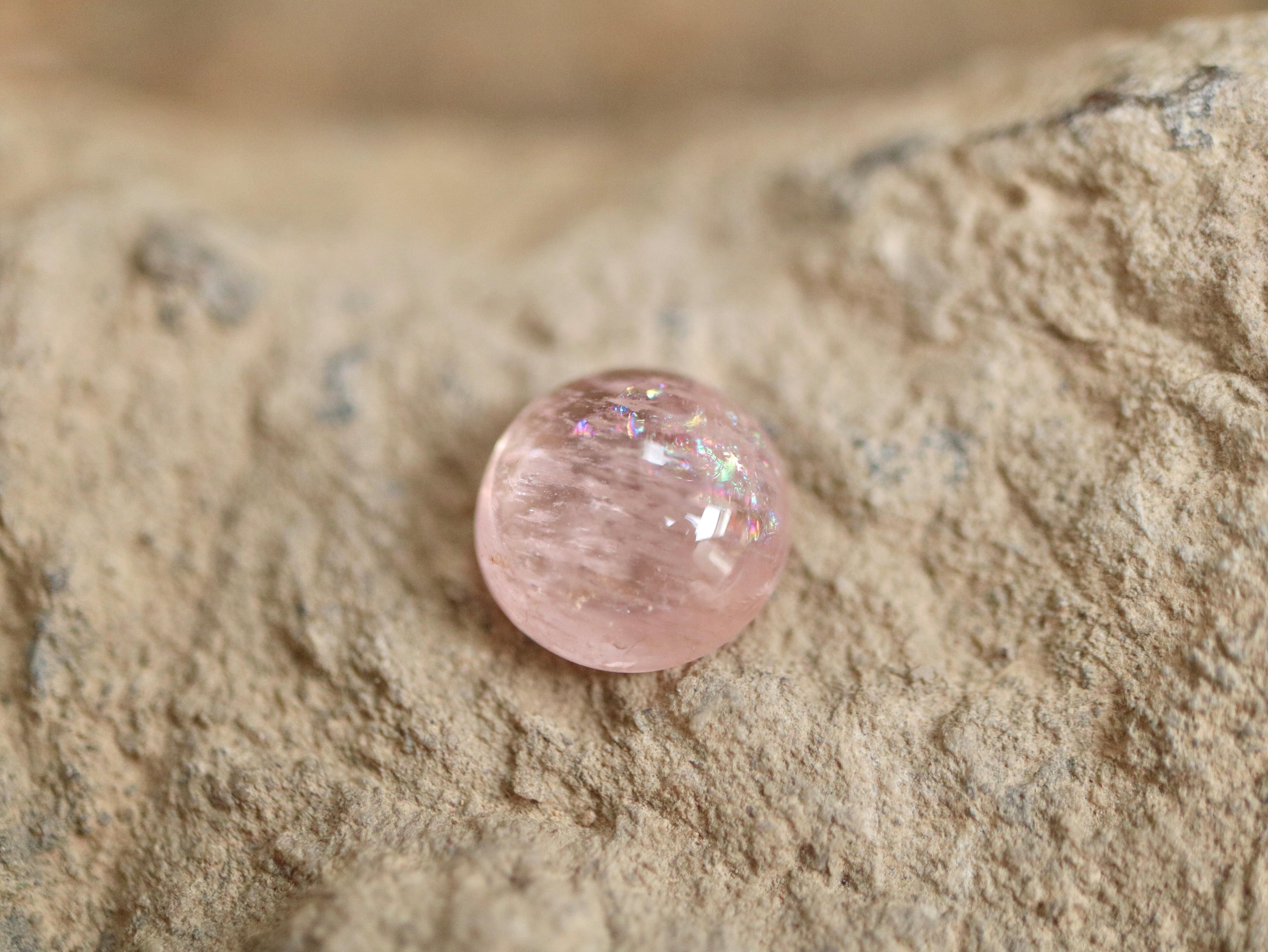 22 虹入り モルガナイト