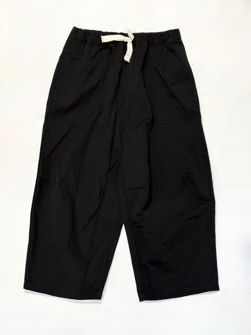 Labo ratory・HIGH COUNT TWILL NEE DARTS PANTS・MAT BLACK　LA491