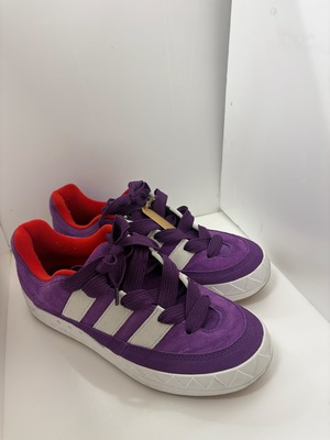 adidas　スニーカー