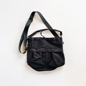 Out pocket drawstring bag (black)