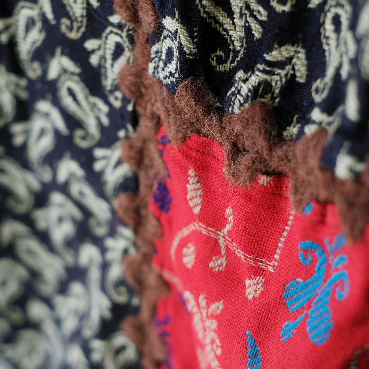 復刻再販】主役級マフラー！柄生地パッチワーク大判ストール