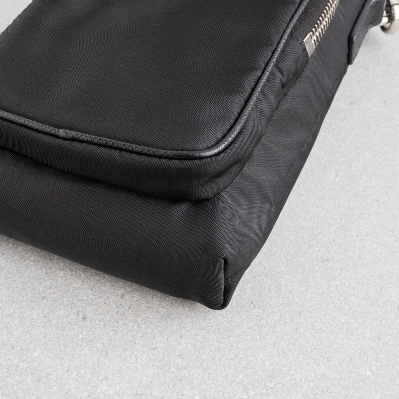 プラダ ナイロン スマートフォンケース バッグ