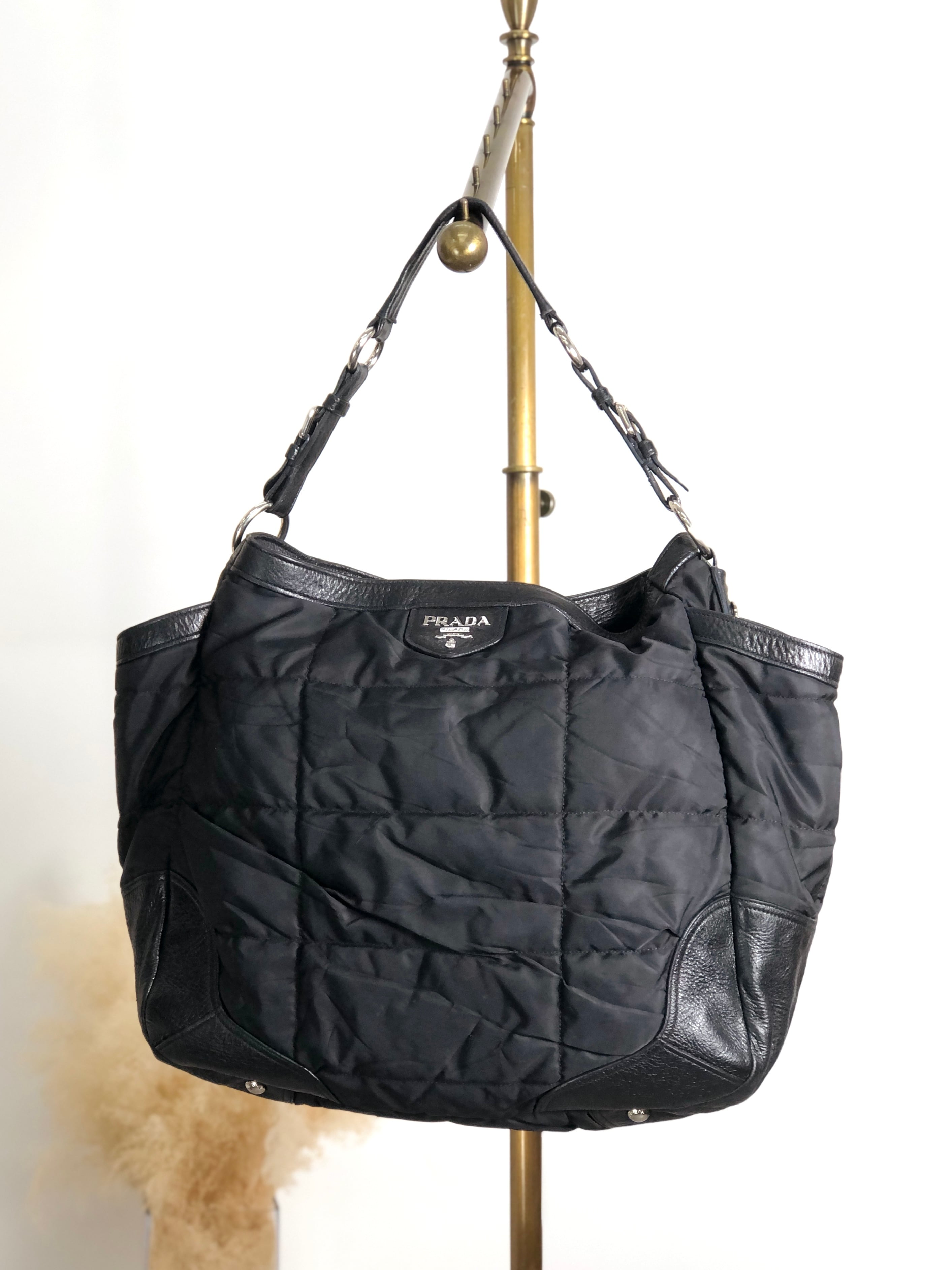 値下げしました！オールドPrada ショルダー バッグ プラダ PRADA ショルダーバッグ リナイロン サフィアーノレザー