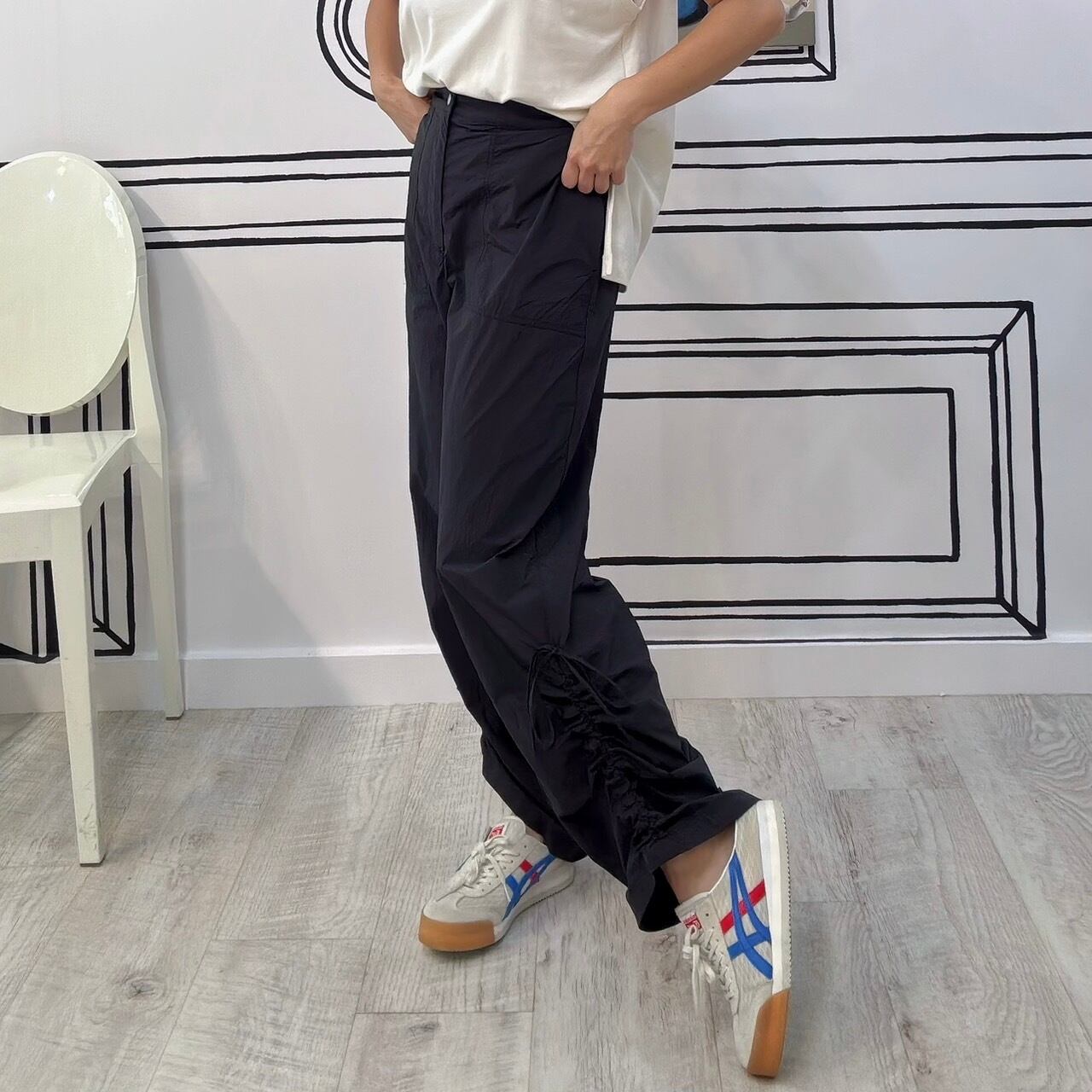 サイドシャーリングパンツ