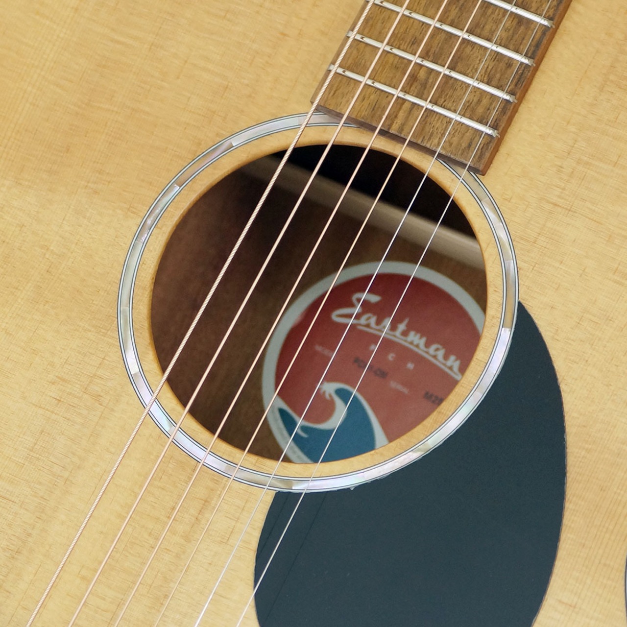 Eastman PCH1-OM (Thermo-Cure Natural) [数量限定特典！大定番カポタスト SHUBB C1/C プレゼント！]