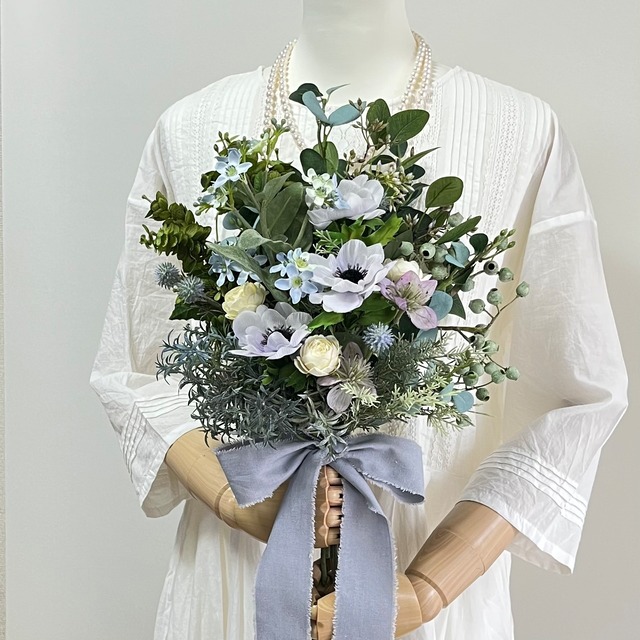 アネモネとグリーンのフォレストブーケ 小鳥の花屋