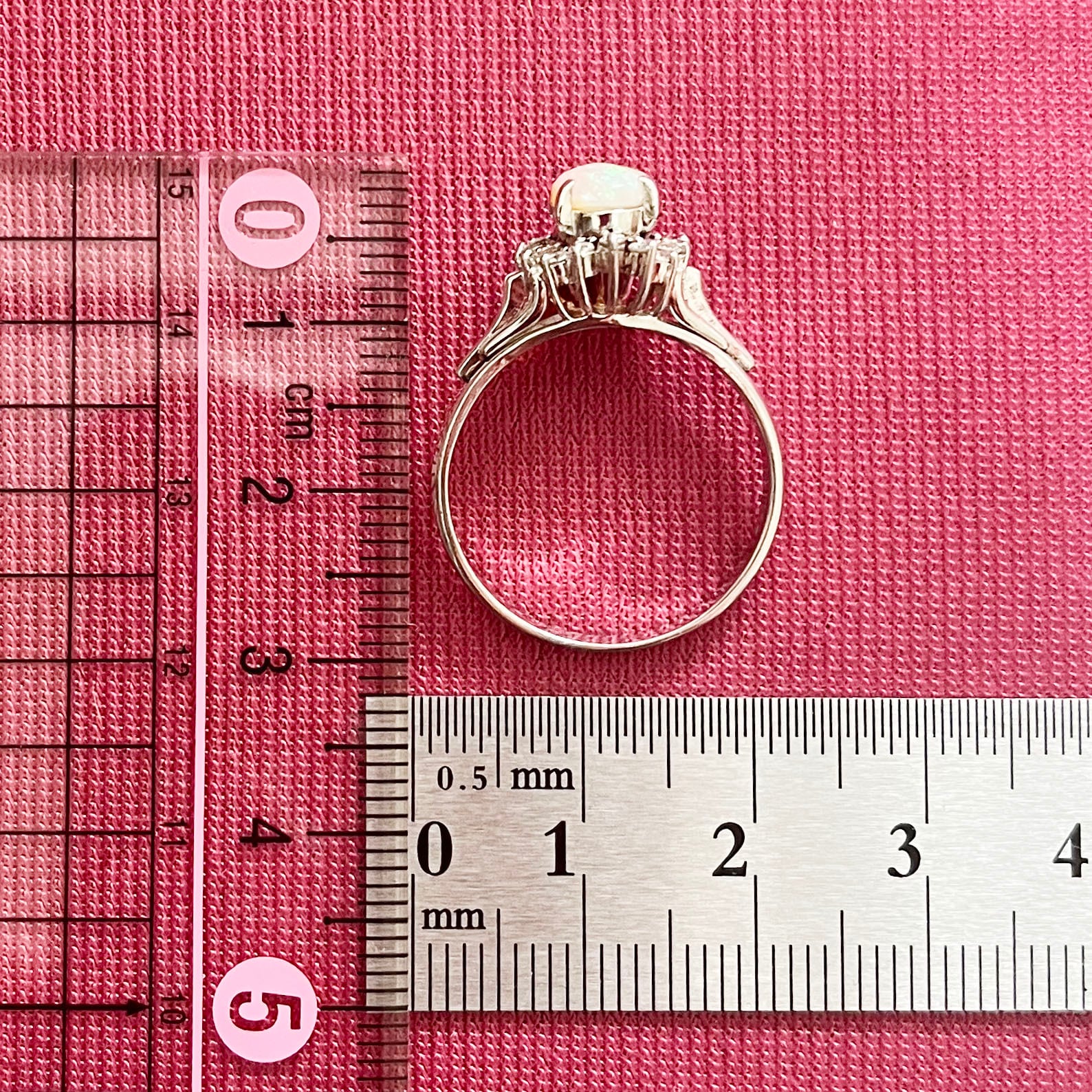 昭和レトロリング(pt900) 昭和レトロ デザイン リング Pt900 ルビー 0.56 ダイヤ 0.15