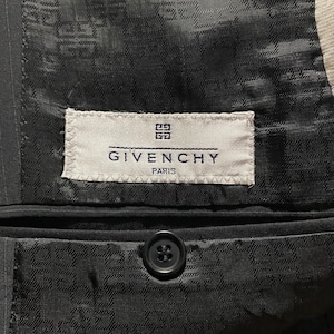 GIVENCHY stripe suits set-up
