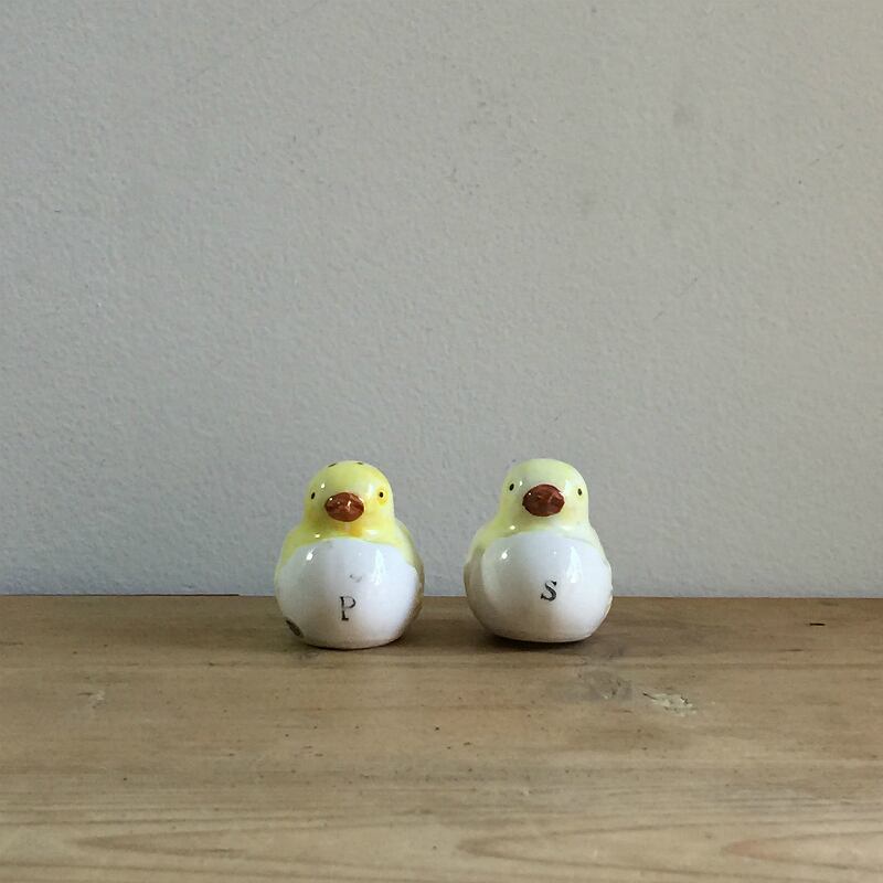 卵から生まれるひよこ 陶器 ソルト＆ペッパー入れ | ansorbet