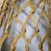 タヒチアンダンス 衣装 まとめ売り 全2点 セット ブラウン系 ヘッドドレス ネックレス 頭飾り 首飾り シェル 羽根 フラダンス 茶 黒 白 マジックテープ 小物 小道具 ダンス衣装 華やか ヘッド ブラック系 ホワイト系