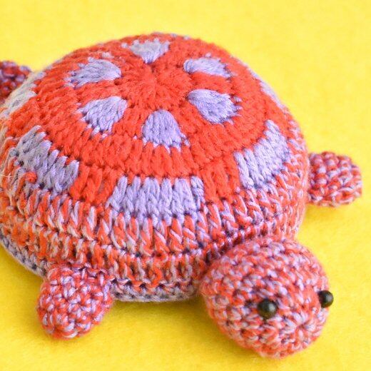 ベトナム カメさんメジャー ② (巻き尺) しっぽが伸びるよ